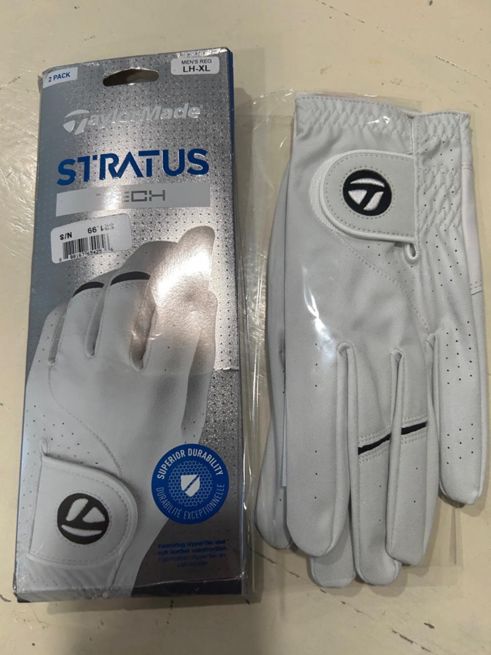 TaylorMade White Golf Glove Pair with Black Logo Accents Men’s Reg LH-XL